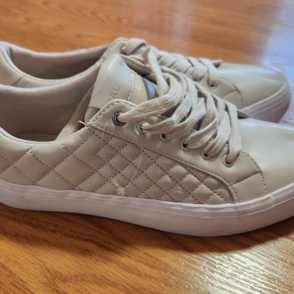Casual Cream Quilted Sneakers